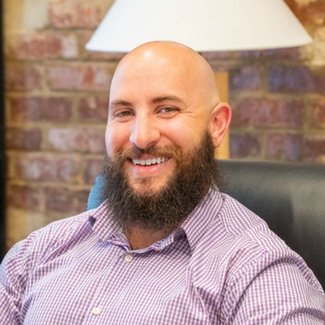 Tony Naples, agente de préstamos