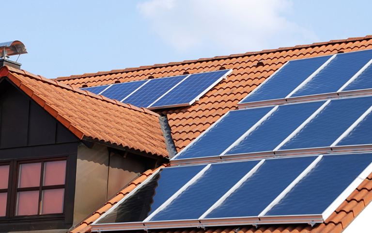 Cómo la refinanciación de su préstamo hipotecario puede ayudarle a invertir en mejoras ecológicas