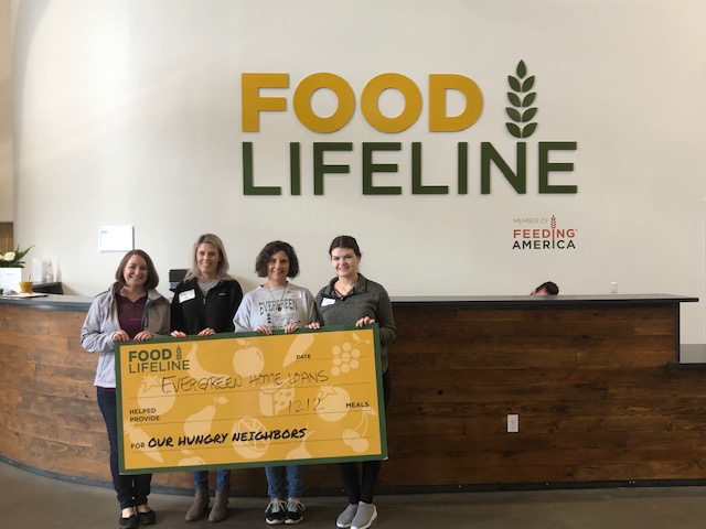 Fundación Evergreen Cares en primer plano: Evento de voluntariado de Food Lifeline