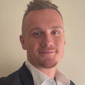 Agente de préstamos Conner Patterson